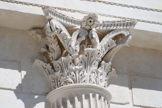 Nîmes