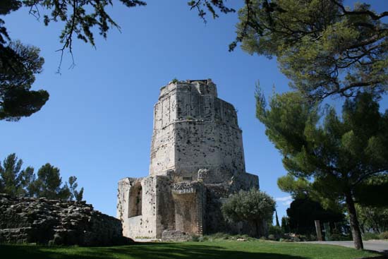 Nîmes